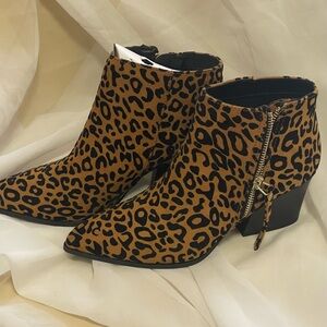 Quipid Print Ankle Boots Size 5.5